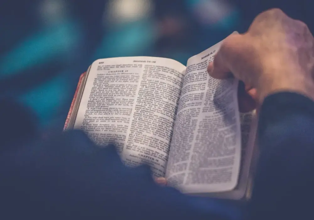 Układ Biblii - Jak czytać Pismo Święte bez chaosu?
