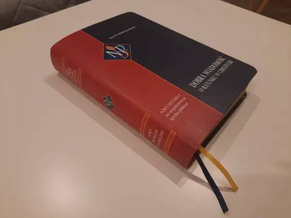 Przekład Biblii do modlitwy i studium - jak wybrać?