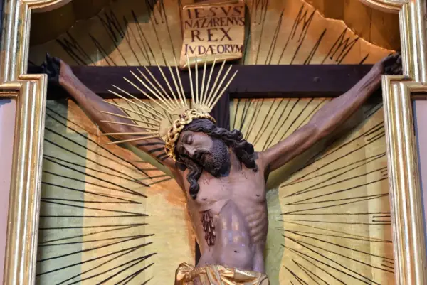 Ile trwa liturgia Wielkiego Piątku? Zaplanuj swój czas!